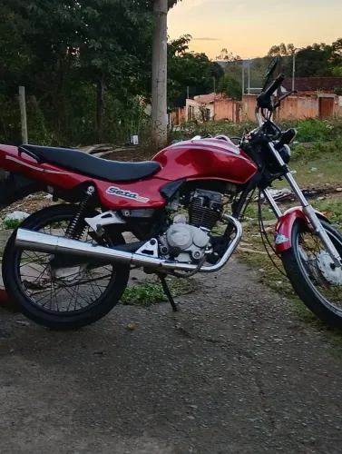 Moto excelente muito econômica 