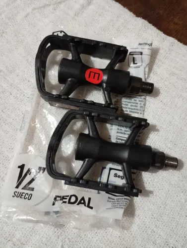 Pedal Rosca fina