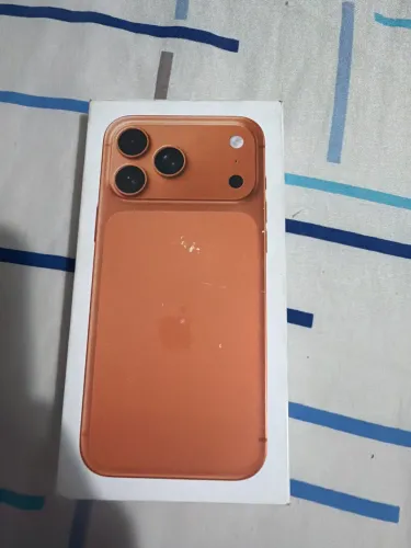 Caixa para iPhone 17 pro Max laranja