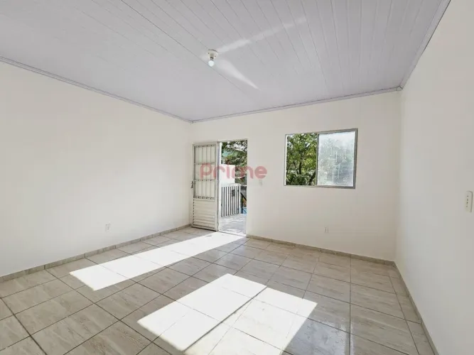 Casa para Locação em Belo Horizonte, Mantiqueira, 2 dormitórios, 1 banheiro, 2 vagas