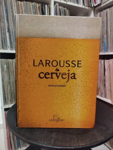 Vendo livro Larousse da Cerveja