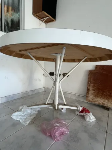 Mesa Retrô com 6 cadeiras