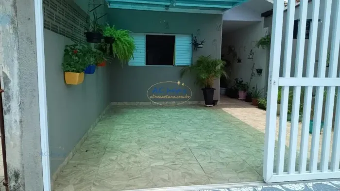 Casa Térrea em Maracanã - Praia Grande