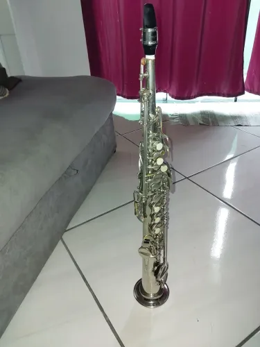 Vende-se esse sax soprano galasso