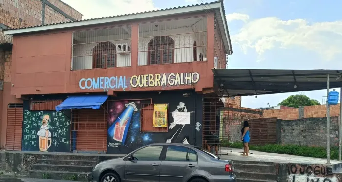 Ponto comercial + Residência