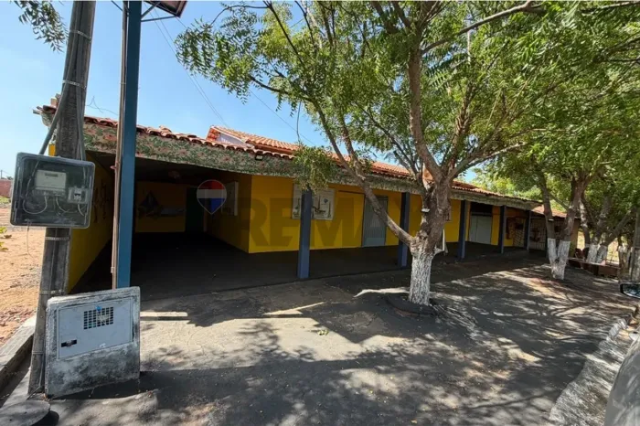 Venda de Ponto Comercial com 1.140 m², Cozinha Industrial, Piscina e Área Gourmet no Resid