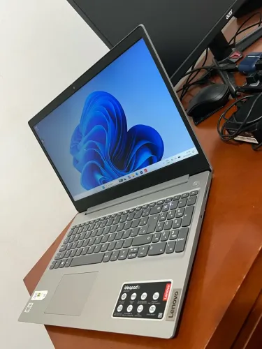 Notebook Lenovo i5 MUITO NOVO!!