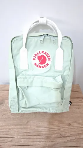 Mochila KÂNKEN MINI VERDE ÁGUA