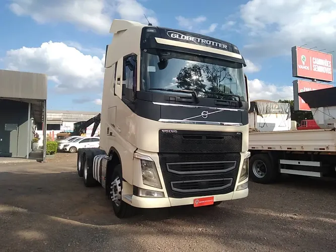 Volvo FH 460 6X2 2018/2019 Vamos Seminovos Regente Feijó
