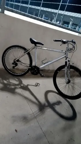 Bicicleta Aro 26 Alumínio | R$ 400