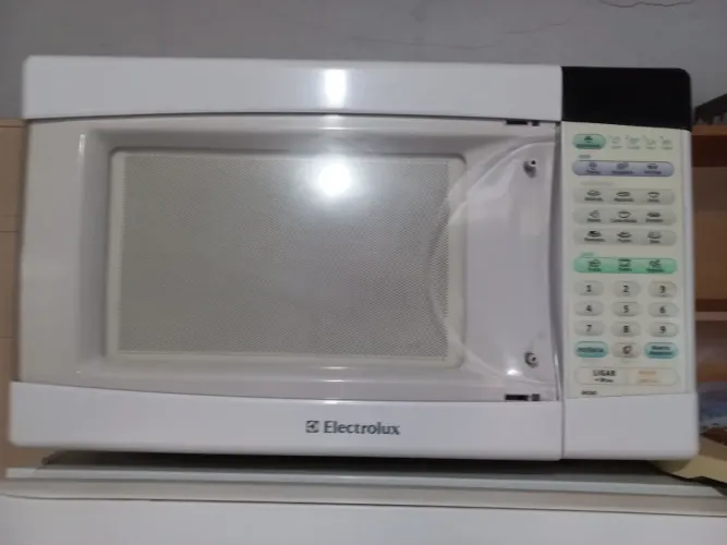 Microondas Electrolux usado