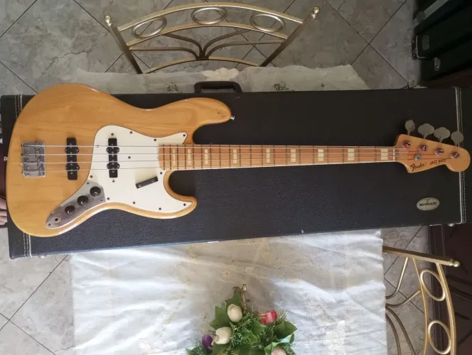 Fender Jazz Bass Reissue 1975 Made in Japan