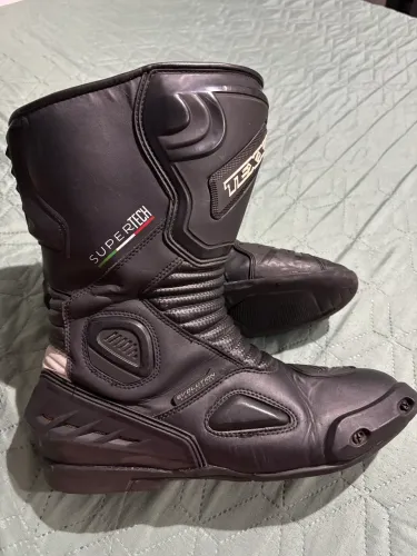 Bota Texx Supertech V2 - número 43.