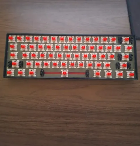 Teclado Mecânico Motospeed CK61 - Switch Vermelho