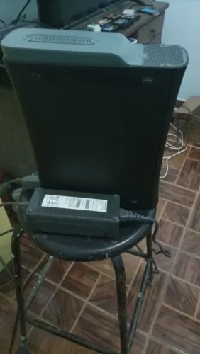 Xbox 360 FAT RGH 3.0 120 GB.