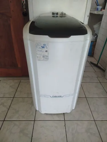 Tanquinho de lavar roupa