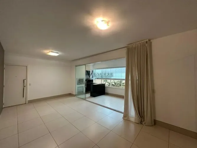 Apartamento com escritório no Four Seasons