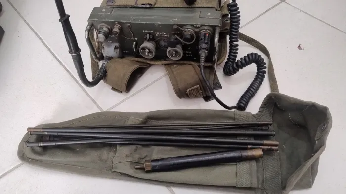 Radio militar RY20. funcionando...