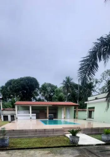 Casa com área de laser tipo sítio