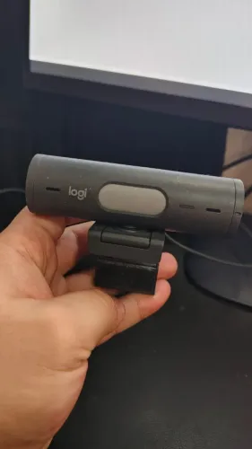 Webcam Logitech Brio 500 Full HD 1080p HDR com Microfone