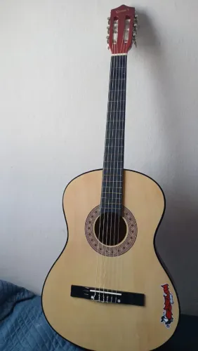 Vendo violão bem conservado!
