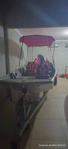 Barco de Pesca 6 metros completo + Carreta | modelo Semi-Chata (2020)