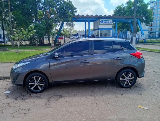 Toyota Yaris Live 1.3 Flex 16V 5P AUT 2022