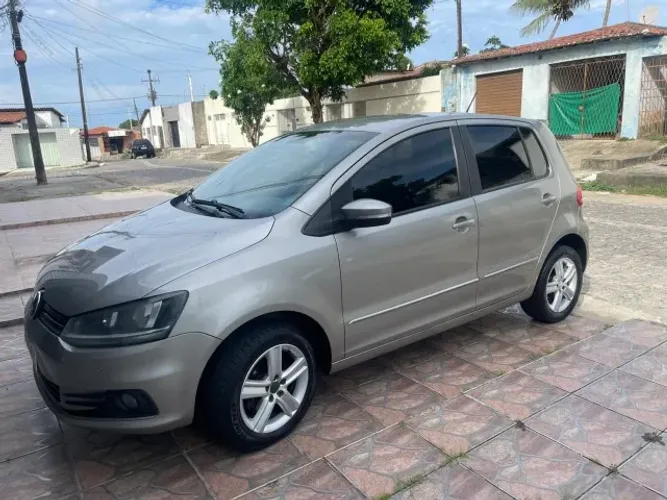 Volkswagen Fox Comfortline 1.0 Flex 12V 5P 2016