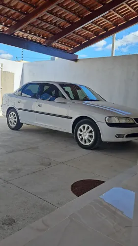 Chevrolet Vectra CD 2.2 16V / 2.0 16V Mec./aut. 1998