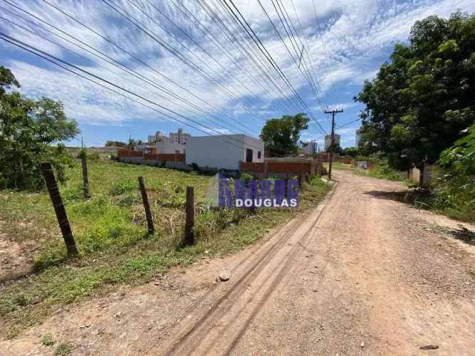 Vende-se Terreno com 420m2 no Bairro Jardim Mariana, escriturado e registrado e com IPTU e