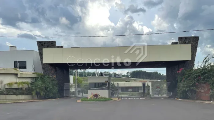 Condomínio Vale Dos Vinhedos - Terreno Com 303,00 M²