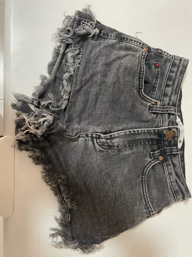 Shot jeans