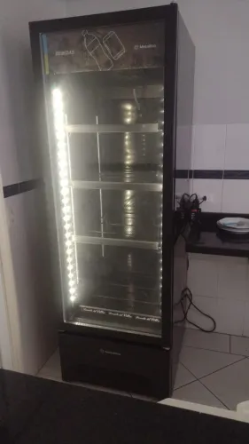 EXPOSITOR DE BEBIDAS