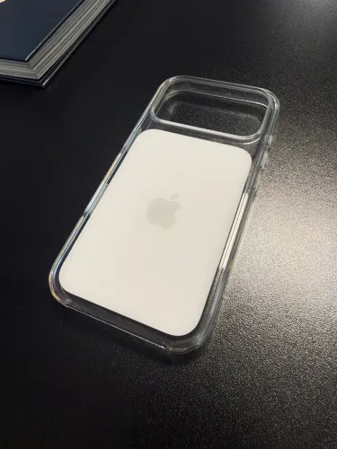 Capa ORIGINAL Apple transparente MagSafe para iPhone 17 Pro em excelente estado