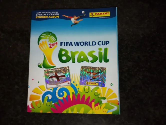 Álbum vazio Copa do Mundo Brasil 2014 + 7 figurinhas.