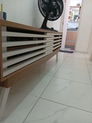 Rack em MDF 1.80mts semi novo.