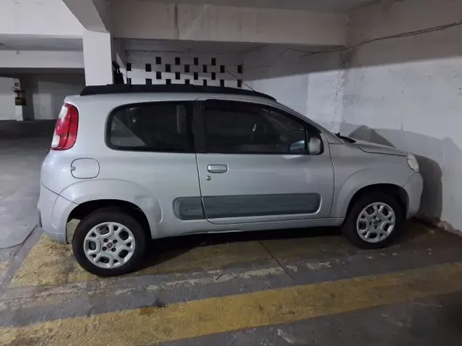Fiat Uno Vivace 1.0 EVO Fire Flex 8V 3P 2012