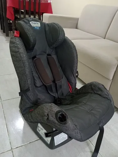 Cadeirinha Matrix Reclinável e higienizada