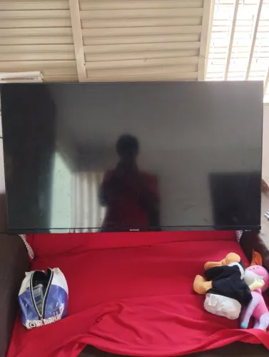 Vende se tv smart semi nova