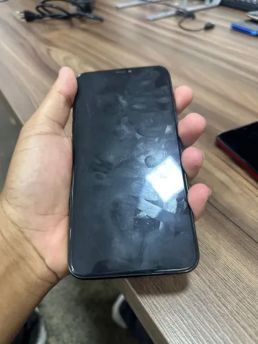 iPhone 11 Pro Max(Para conserto ou retirada de peças)
