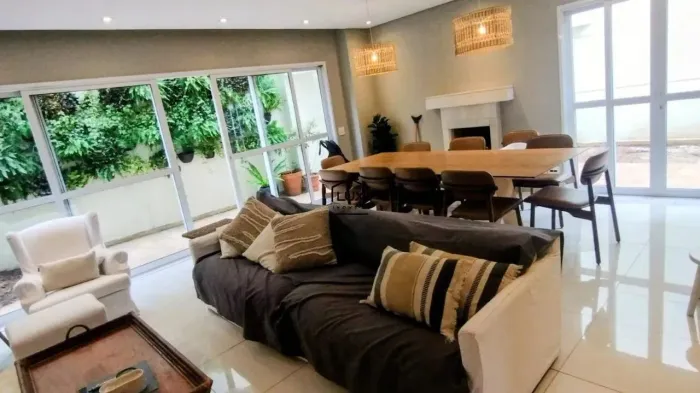 Casa em Condomínio à venda em Moema, SP