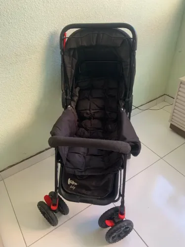 Vendo carrinho de bebê