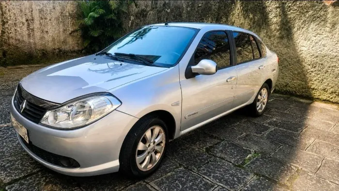 Renault Symbol Privilège Hi-flex 1.6 16V 4P 2013