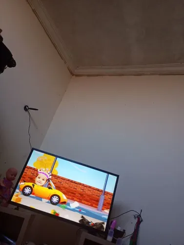 Vendo televisão smart Samsung 32