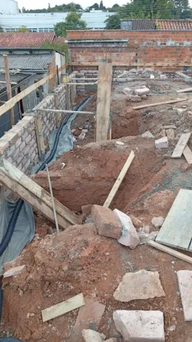 Construção e reforma.