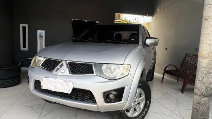 Mitsubishi L200 Triton HPE 3.2 CD TB Int.diesel AUT 2012