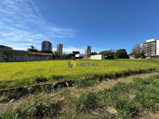 Terreno à venda, 420 m² por R$ 750.000,00 - Zona 08 - Maringá/PR