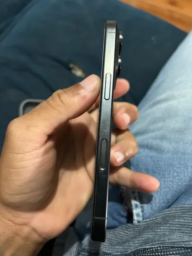 iPhone 16 pro 256gb