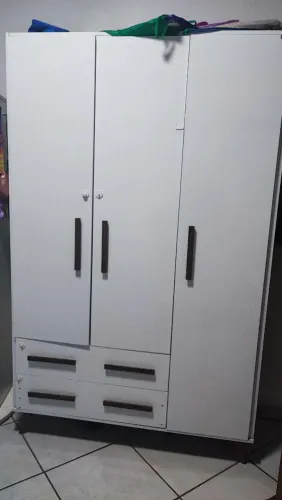 Guarda roupa infantil