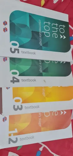 Livros CCAA "To the Top" - Elementary Stage (4 volumes) - Usados